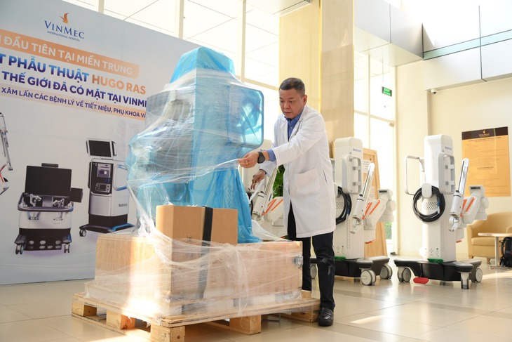 Làm chủ công nghệ phẫu thuật robot toàn diện, Vinmec Đà Nẵng tạo đột phá cho y học miền Trung - Ảnh 2.