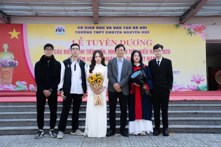 Điểm chuẩn khối B00 năm 2026 dự báo sẽ tăng ở mức nào?- Ảnh 2.