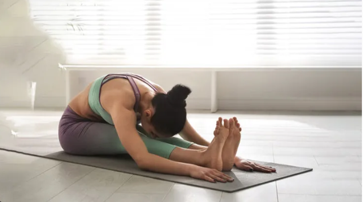 5 tư thế yoga giúp giảm đau, bảo vệ lưng dưới - Ảnh 4.