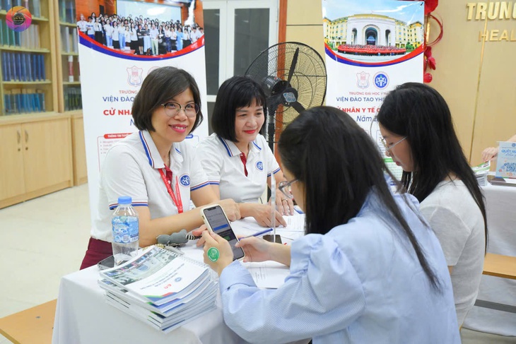 Đại học Y Hà Nội công bố danh sách 277 thí sinh trúng tuyển sớm năm 2026 - Ảnh 1.
