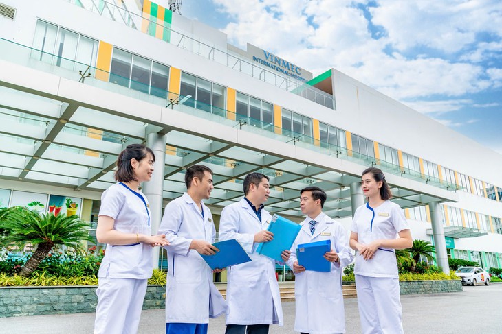Vinmec Hải Phòng 'giải cứu' khớp gối lỏng lẻo cho người phụ nữ bằng gân tự thân- Ảnh 2.