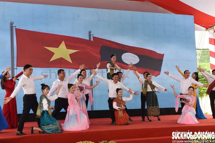 Giao lưu quốc phòng Việt Nam - Lào: Bồi đắp tình hữu nghị từ nơi biên cương- Ảnh 9.