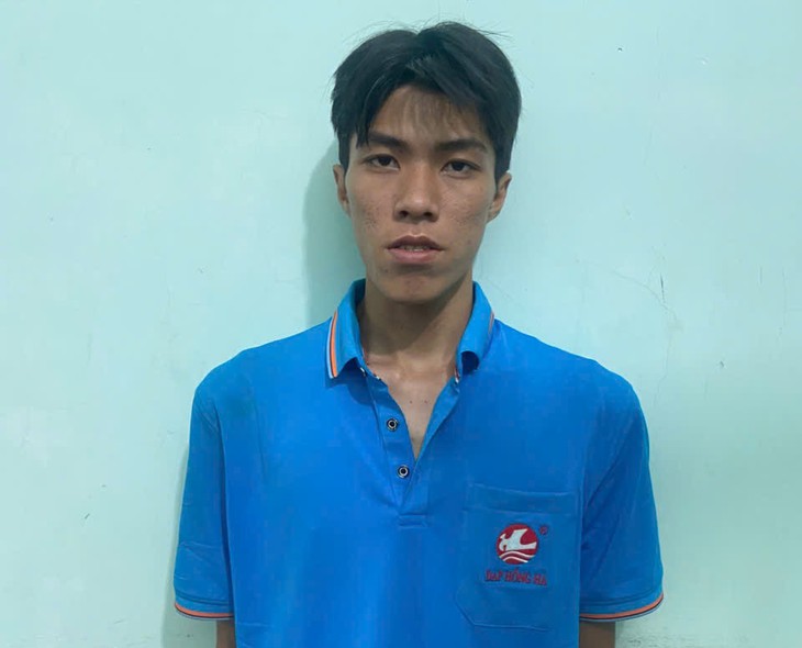 Khởi tố, bắt giam đối tượng đâm vợ nhiều nhát vì cãi nhau - Ảnh 1.