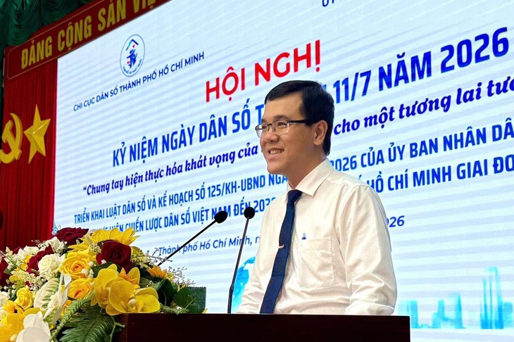 TPHCM có gần 13,8 triệu dân nhưng vẫn đối mặt tình trạng mức sinh thấp kéo dài - Ảnh 1.