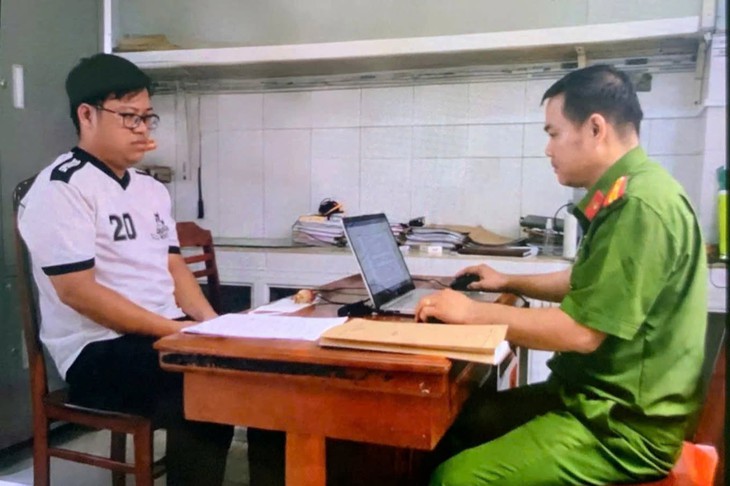 Đưa cho bạn hơn 1,3 tỷ đồng để xin việc nhưng vẫn thất nghiệp- Ảnh 1.