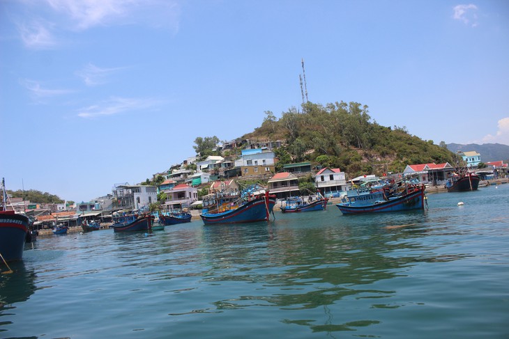 Làng đảo bình yên được nhiều người đến ‘chữa lành’, vé tàu ra thăm chỉ 5 nghìn đồng- Ảnh 1.