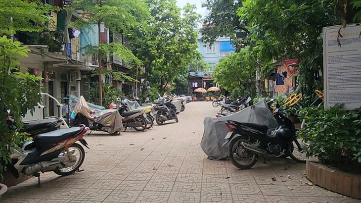 Người dân tập thể Cao su Sao Vàng thấp thỏm vì không có bãi gửi xe sau giải tỏa đường Vành đai 2,5- Ảnh 5.