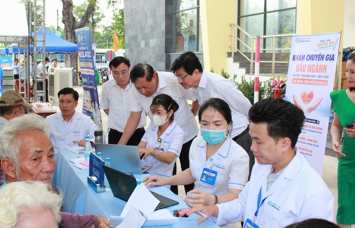 Khởi động 180 ngày khám sức khỏe toàn dân, thúc đẩy chuyển từ chữa bệnh sang phòng bệnh- Ảnh 2.