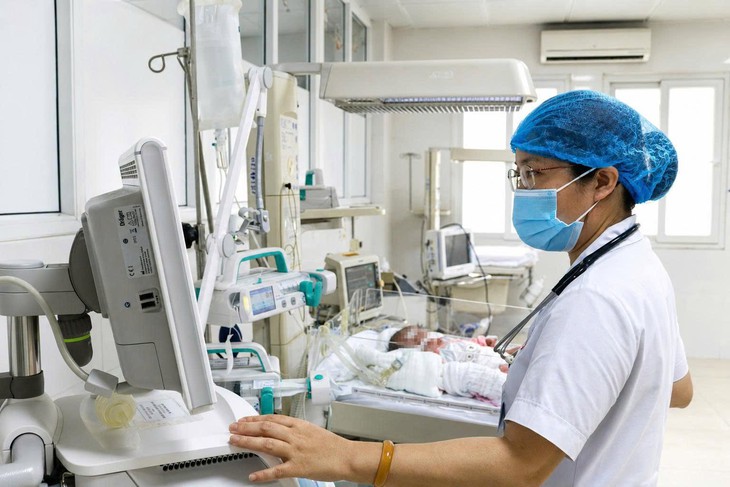 22 ngày giành giật sự sống cho trẻ sơ sinh suy hô hấp nguy kịch- Ảnh 2.