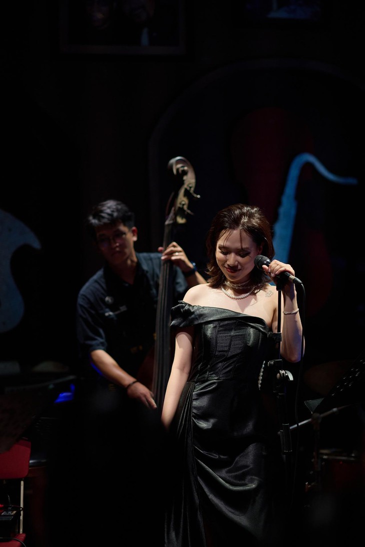 Nguyễn Thùy Linh sau 13 năm Giọng hát Việt: 'Tôi không chọn jazz để chứng tỏ mình hát giỏi'- Ảnh 1.