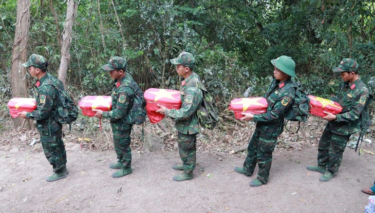 Tìm thấy 5 hài cốt liệt sĩ tại hang Đá Sập - Ảnh 1.