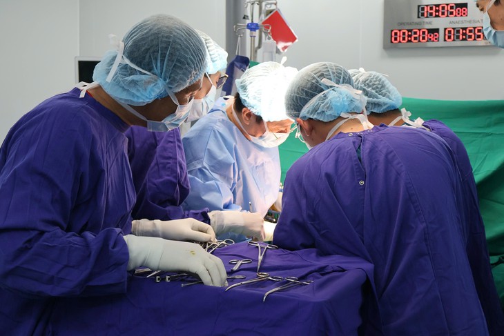 Vinmec Cần Thơ cứu bệnh nhân 75 tuổi có khối u gan lớn gần bằng quả bưởi- Ảnh 1.