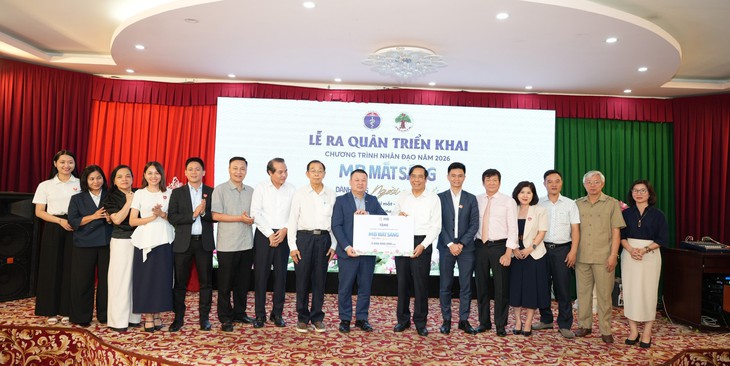 Già hóa dân số làm tăng gánh nặng đục thủy tinh thể ở người cao tuổi - Ảnh 3.