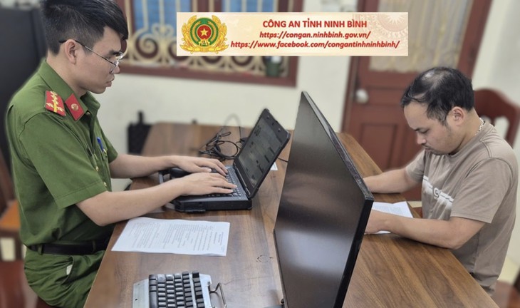 Khởi tố người đàn ông bán hàng nghìn đôi giày giả trên mạng- Ảnh 1.