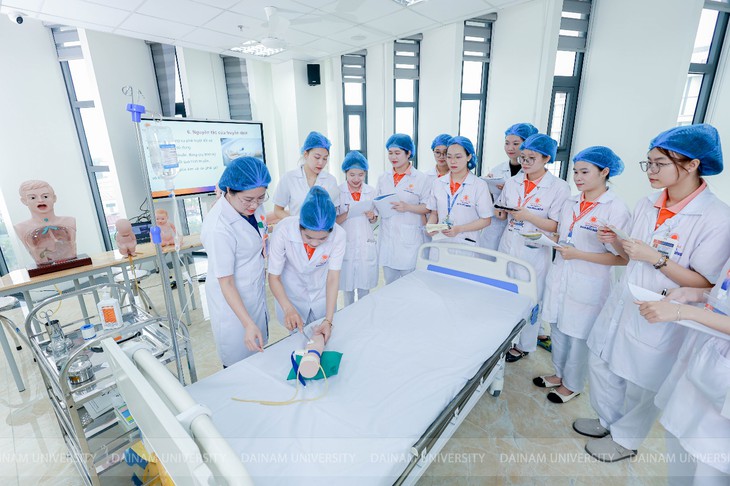 Trường Đại học Đại Nam công bố Quỹ học bổng 55 tỷ đồng tiếp sức tân sinh viên K20 đến giảng đường- Ảnh 2.