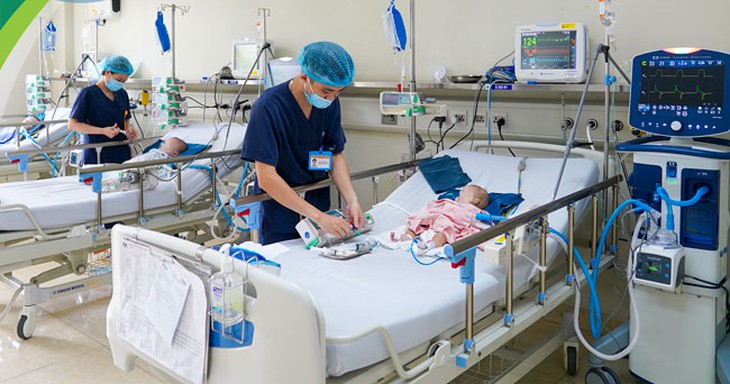 Trẻ mắc Adenovirus tăng gấp 3 năm ngoái, phụ huynh cần làm gì để phòng tránh cho con? - Ảnh 1.