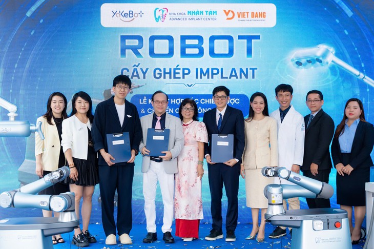Nha khoa Nhân Tâm tiếp nhận chuyển giao robot cấy ghép implant- Ảnh 1.