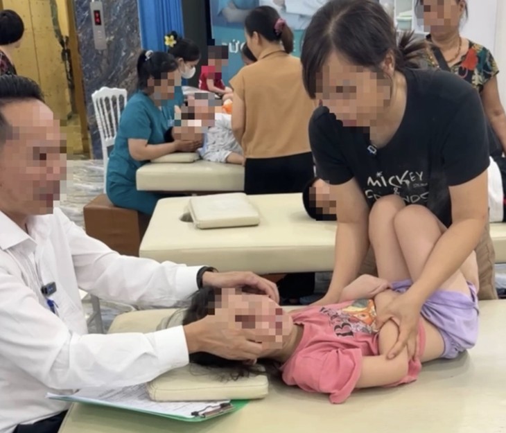 Cơ sở Y Đức Vương chữa trẻ chậm nói bị phạt 155 triệu đồng sau phản ánh của Báo Sức khoẻ và Đời sống - Ảnh 1.