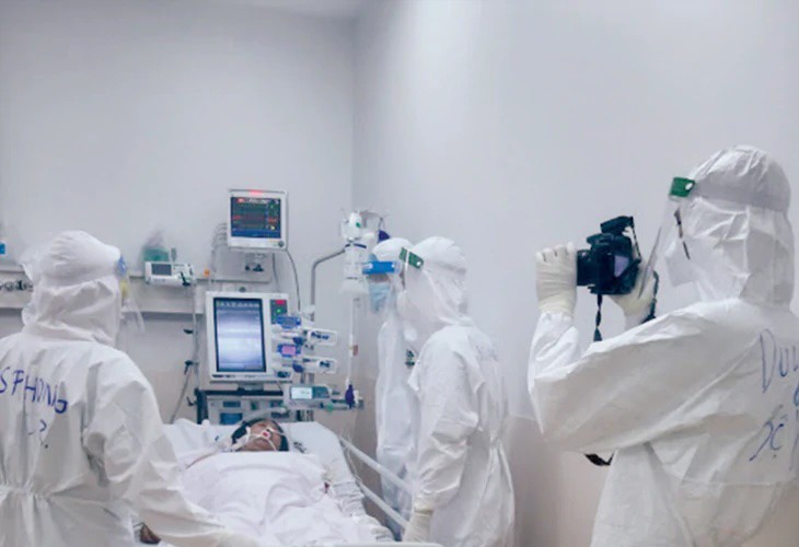 Cuộc thi "Sự hy sinh thầm lặng" lần thứ VII: Tiếp tục tìm kiếm những tác phẩm tôn vinh người thầy thuốc tận tụy vì sức khỏe Nhân dân - Ảnh 2.