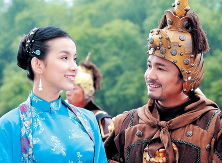 Khoe ảnh 39 tuổi trẻ như đôi mươi, Hoa hậu Thùy Lâm giờ có cuộc sống ra sao? - Ảnh 4.
