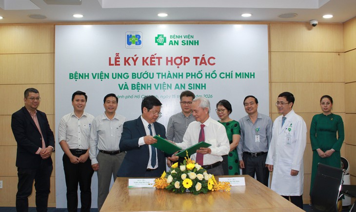 Bệnh viện Ung Bướu TPHCM mở rộng hợp tác, tăng năng lực điều trị ung thư- Ảnh 1.