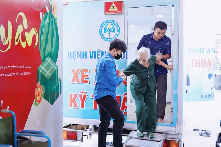 Chung tay chăm sóc sức khỏe người có công với cách mạng - Ảnh 4.