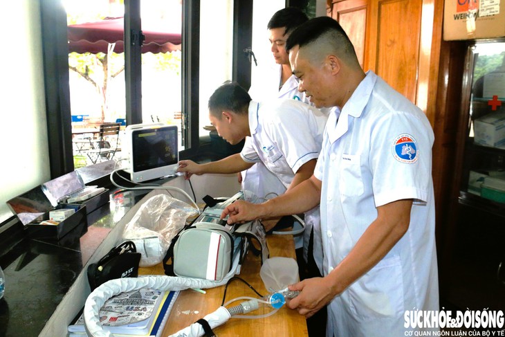 Điểm tựa y tế cho du khách tham quan Vịnh- Ảnh 1.