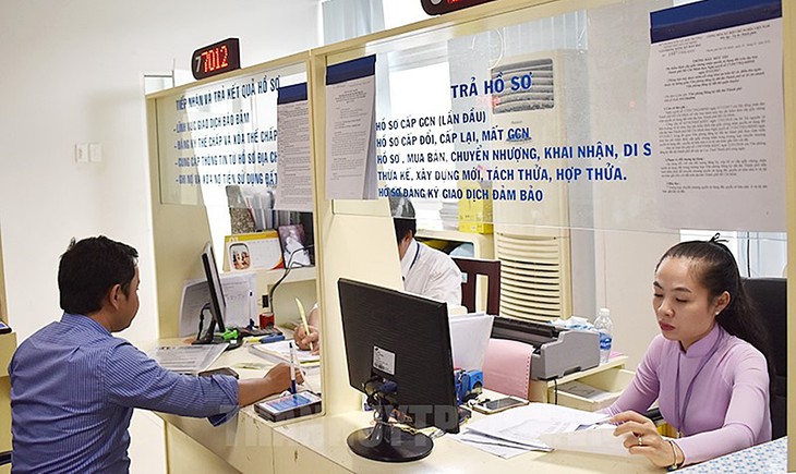 TPHCM khuyến khích người dân sử dụng dịch vụ công trực tuyến- Ảnh 1.