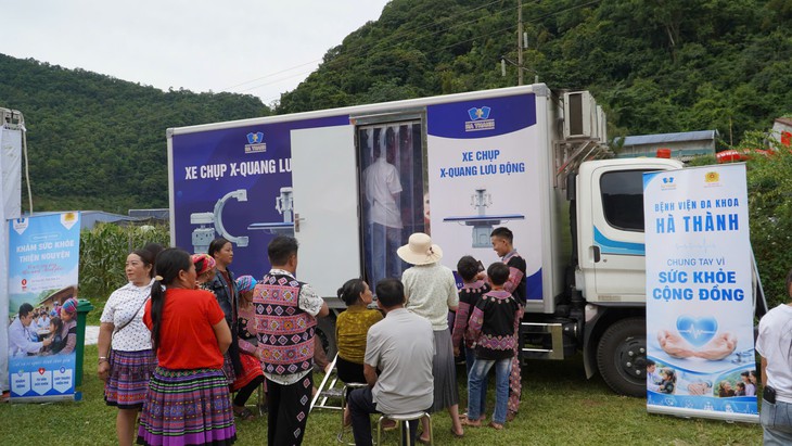 Bệnh viện Đa khoa Hà Thành tổ chức khám sức khỏe và phát thuốc miễn phí cho nhân dân xã Vân Hồ nhân dịp Ngày hội toàn dân bảo vệ an ninh Tổ quốc năm 2026 - Ảnh 4.