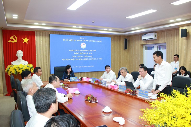 Bộ trưởng Đào Hồng Lan: Bệnh viện Đa khoa Trung ương Cần Thơ cần tiếp tục đổi mới để khẳng định vai trò bệnh viện hạt nhân vùng ĐBSCL - Ảnh 2.