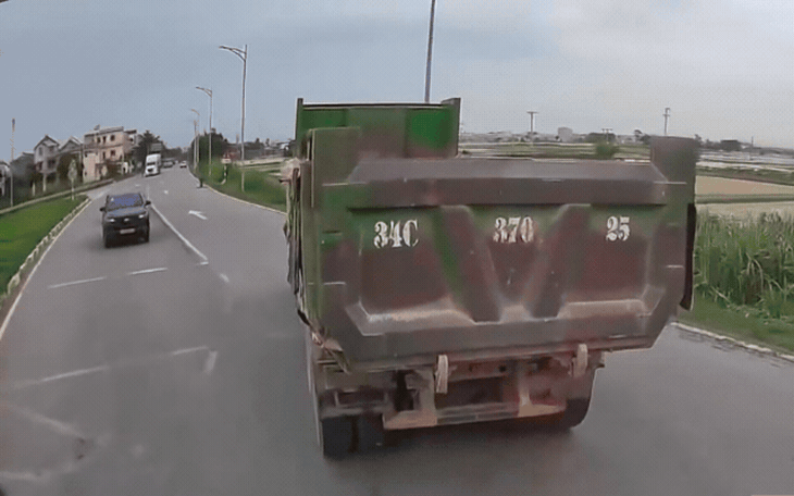 Đừng vội tranh cãi sau va chạm giao thông, Cục CSGT 'mách' cách xử lý đúng- Ảnh 2.