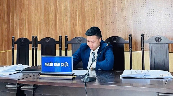 Xe ô tô chặn đường xe cứu thương: Không chỉ bị phạt tiền, có thể bị truy cứu trách nhiệm hình sự nếu gây hậu quả nghiêm trọng- Ảnh 2.