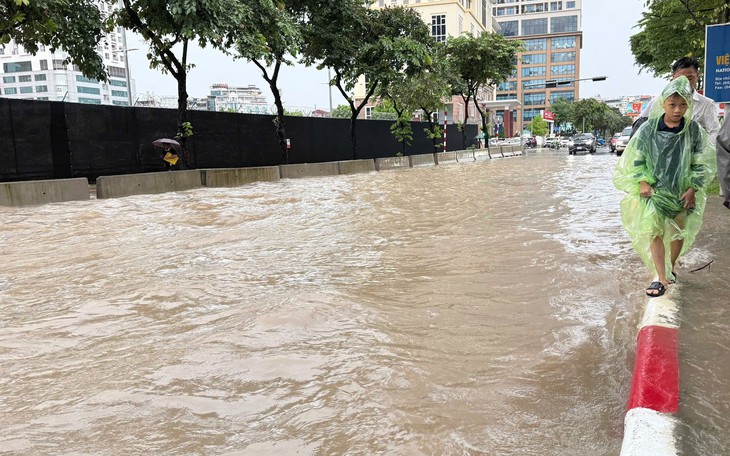 Oi bức chưa giảm, Trung Bộ lại sắp bước vào đợt nắng nóng mới- Ảnh 2.