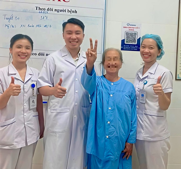 Cụ bà 70 tuổi để quên vòng tránh thai suốt 40 năm trong tử cung- Ảnh 1.