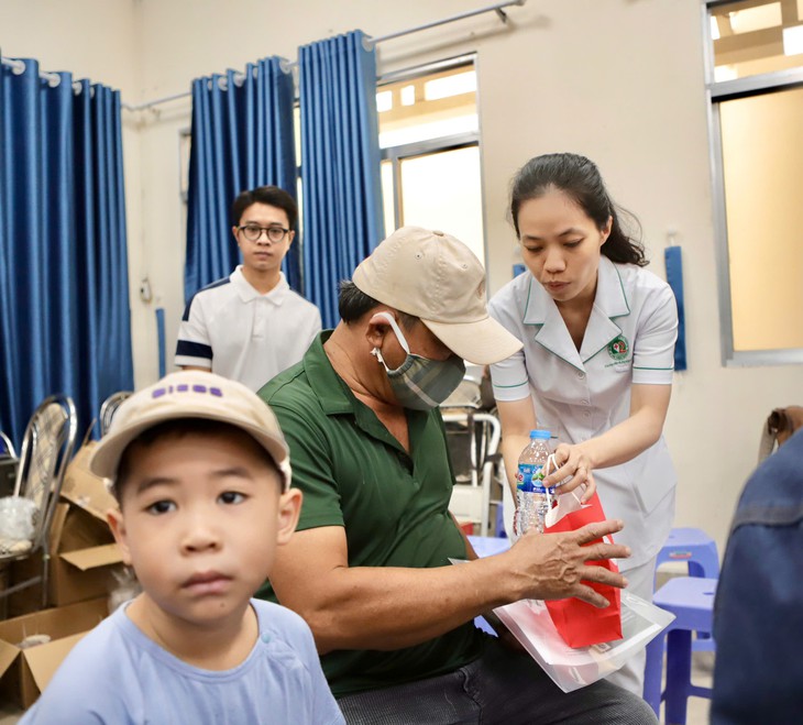 Bệnh thận mạn trẻ hóa tại TPHCM: Khi bác sĩ không chỉ điều trị mà còn đồng hành cùng người bệnh- Ảnh 6.