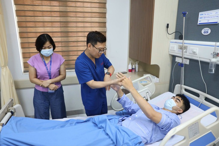 Nhờ AI khám bệnh, cho đơn thuốc, nhiều người tự đưa mình vào rủi ro cực lớn- Ảnh 2.