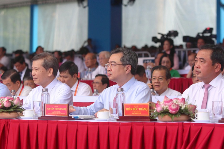 TPHCM quyết tâm giữ vững vai trò đầu tàu, xứng đáng là thành phố mang tên Chủ tịch Hồ Chí Minh- Ảnh 3.