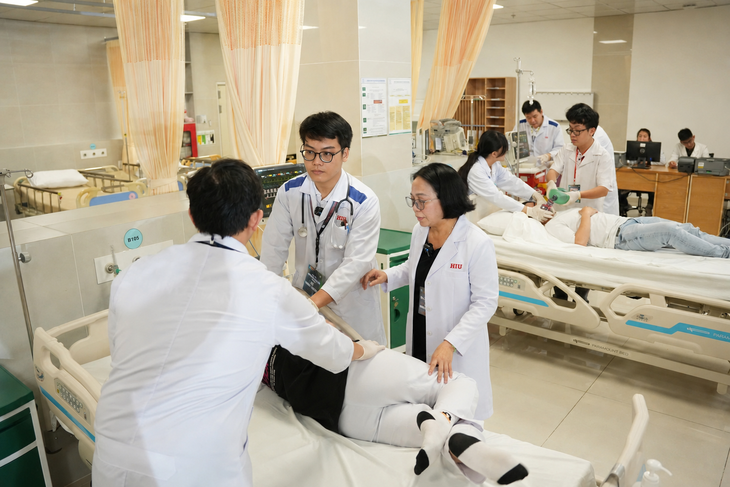 Trường ĐHQT Hồng Bàng được ECFMG Mỹ công nhận - Ảnh 2.
