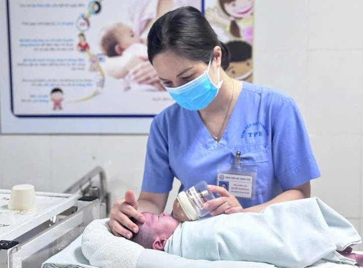 Cứu sống trẻ sơ sinh 3 ngày tuổi mang đa dị tật bẩm sinh phức tạp- Ảnh 2.