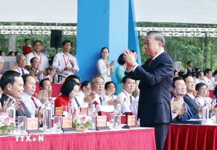 Phát biểu của Tổng Bí thư, Chủ tịch nước Tô Lâm tại Lễ Kỷ niệm 50 năm Ngày thành phố mang tên Bác - Ảnh 2.
