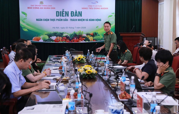 Siết quản lý thực phẩm,tăng chế tài và ứng dụng công nghệ để bảo vệ sức khỏe người dân- Ảnh 1.