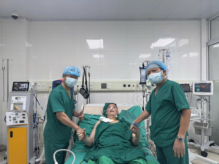 Mang bình oxy đi từ Nam ra Bắc, người đàn ông được hồi sinh từ lá phổi của cô gái 22 tuổi - Ảnh 5.