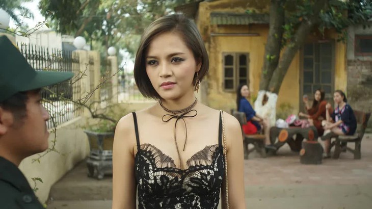 Diễn viên Thu Quỳnh gây tranh cãi với vai Liên trong phim Cha tôi , người ở lại - Ảnh 2.