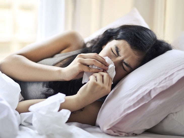 Cúm giữa mùa hè: Vì sao vẫn mắc bệnh và không nên chủ quan?- Ảnh 2.