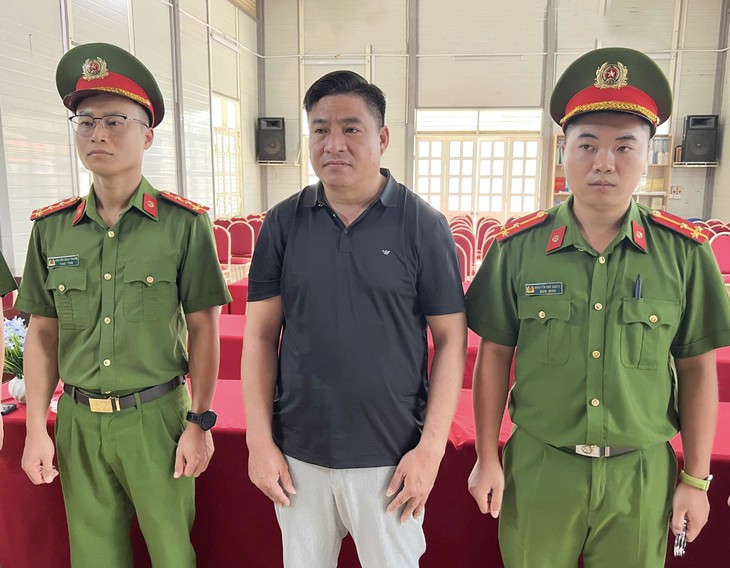 Bắt Giám đốc Công ty Hoàng Hưng HB ứng tiền mua vật tư xây trường học ở vùng cao rồi bỏ trốn - Ảnh 1.