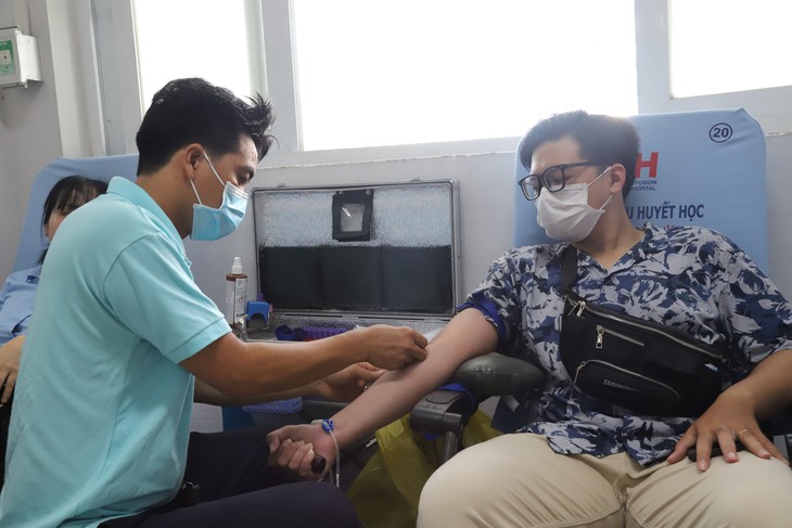 Y, bác sĩ trao thêm hy vọng sống bằng những giọt máu hồng- Ảnh 3.
