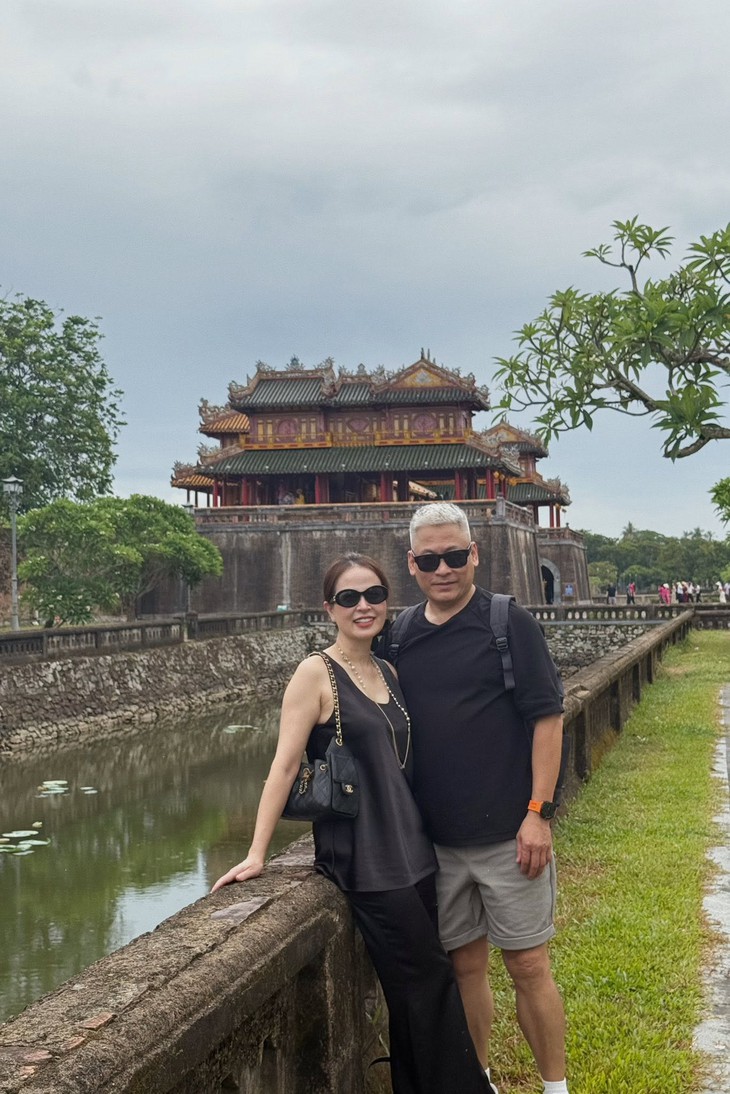 Cuộc sống ở tuổi hưu của bố mẹ Á hậu Tú Anh- Ảnh 8.