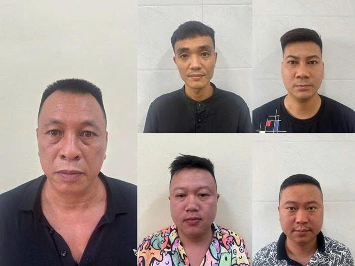 5 người đang 'nặn 3 cây' thì công an ập vào bắt quả tang- Ảnh 1.