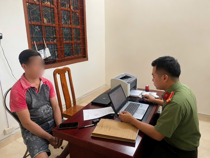 Bình luận thô tục, xúc phạm công an xã, nam thanh niên Hải Phòng bị phạt 7,5 triệu đồng - Ảnh 1.