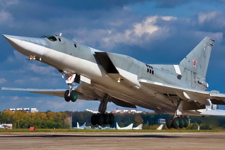 Điều khiến 'sát thủ ném bom' Tu-22M3 Nga liên tục gặp khó ở Ukraine- Ảnh 1.